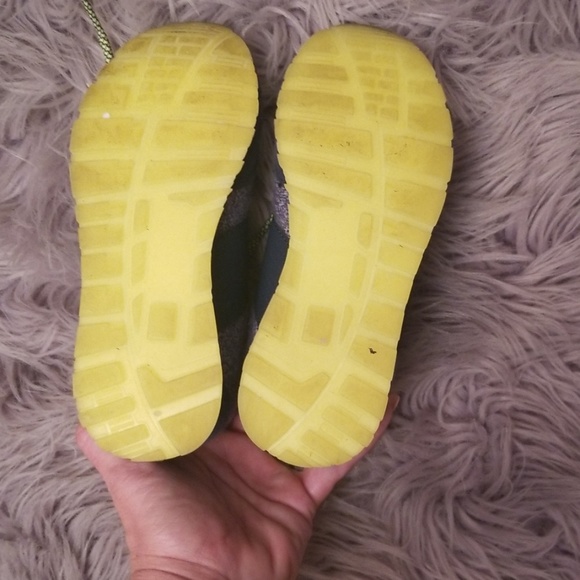 Boys CAT & JACK Sneakers size 13 - Picture 4 of 5